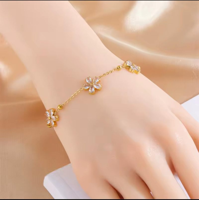 Soleil bloom bracelet - Image 2