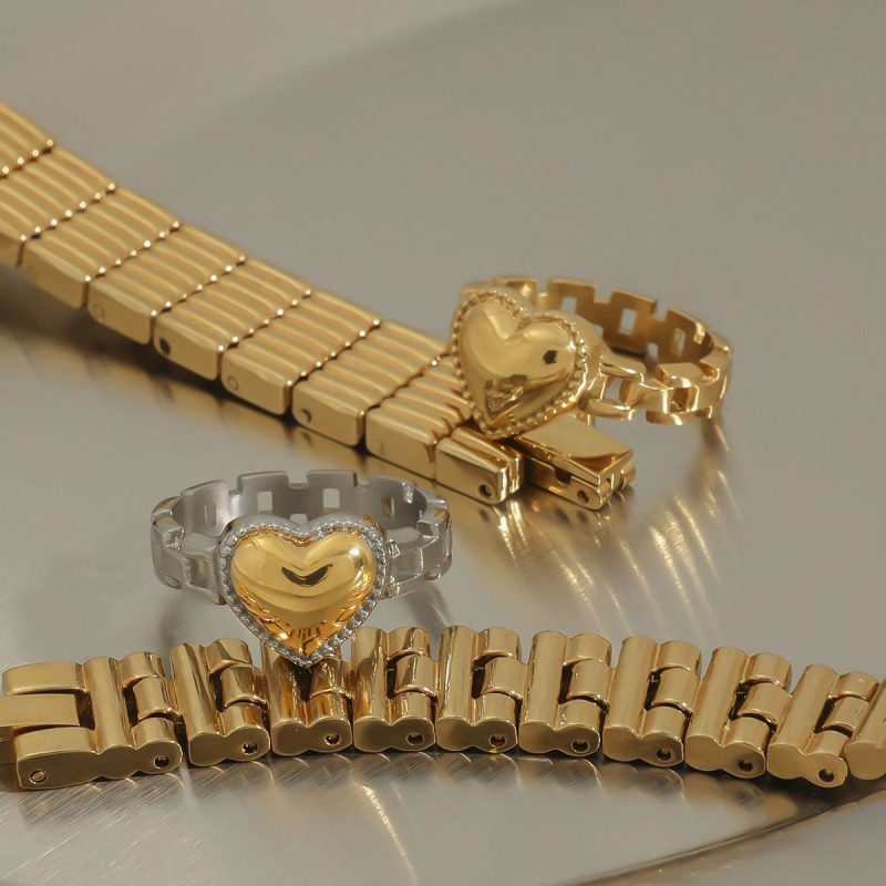 Tiara of Heart Ring - Image 4
