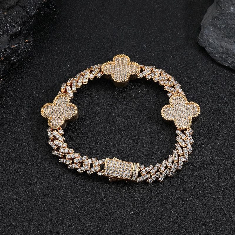 Iced Clover bracelet - Image 4