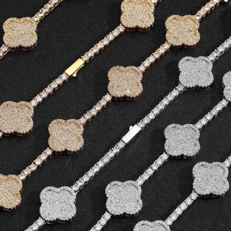 Iced Clover necklace - Image 2